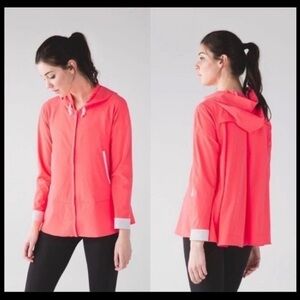 Lululemon Sun Showers Rain Jacket Grapefruit/White Size 8 Water Resistant Vented